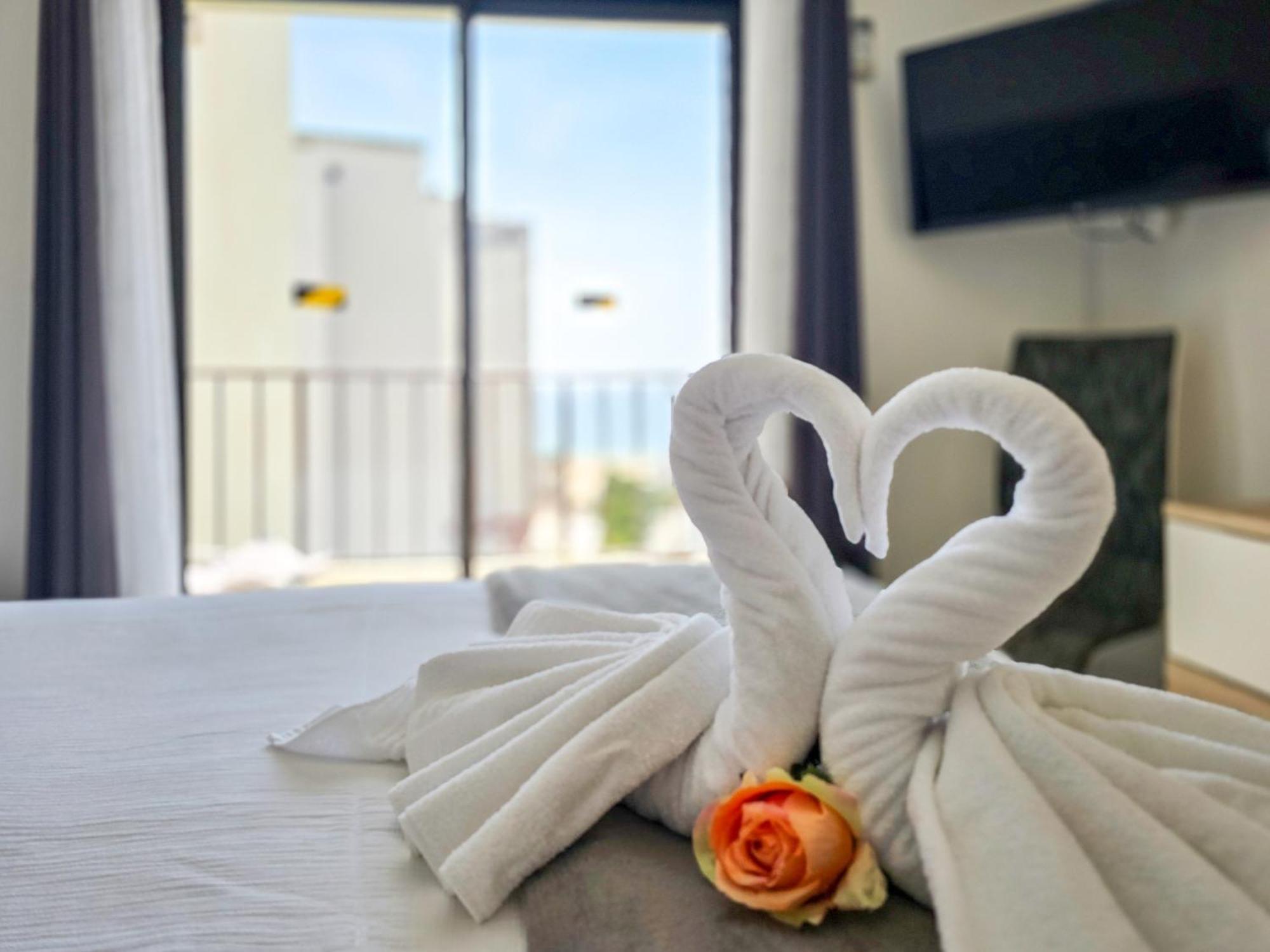 פורטימאו Apartamento Praia Rocha Vista Mar Ambar מראה חיצוני תמונה